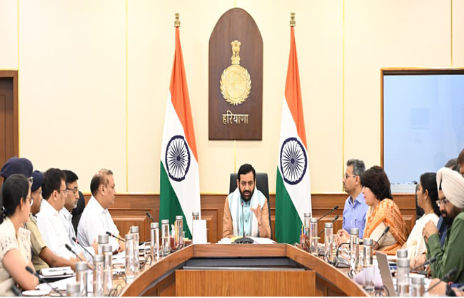 हरियाणा के मुख्यमंत्री नायब सैनी नशा मुक्त भारत अभियान की बैठक लेते हुए हरियाणा के मुख्यमंत्री नायब सैनी नशा मुक्त भारत अभियान की बैठक लेते हुए