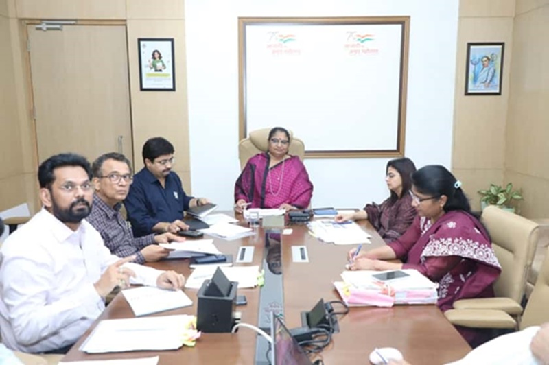 मंत्री निर्मला भूरिया ने ली विभागीय समीक्षा बैठक मंत्री निर्मला भूरिया ने ली विभागीय समीक्षा बैठक