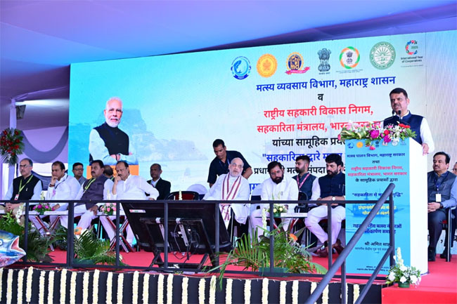 फोटो: मुंबई में दो नौका का उद्घाटन करते हुए केंद्रीय मंत्री अमित शाह फोटो: मुंबई में दो नौका का उद्घाटन करते हुए केंद्रीय मंत्री अमित शाह