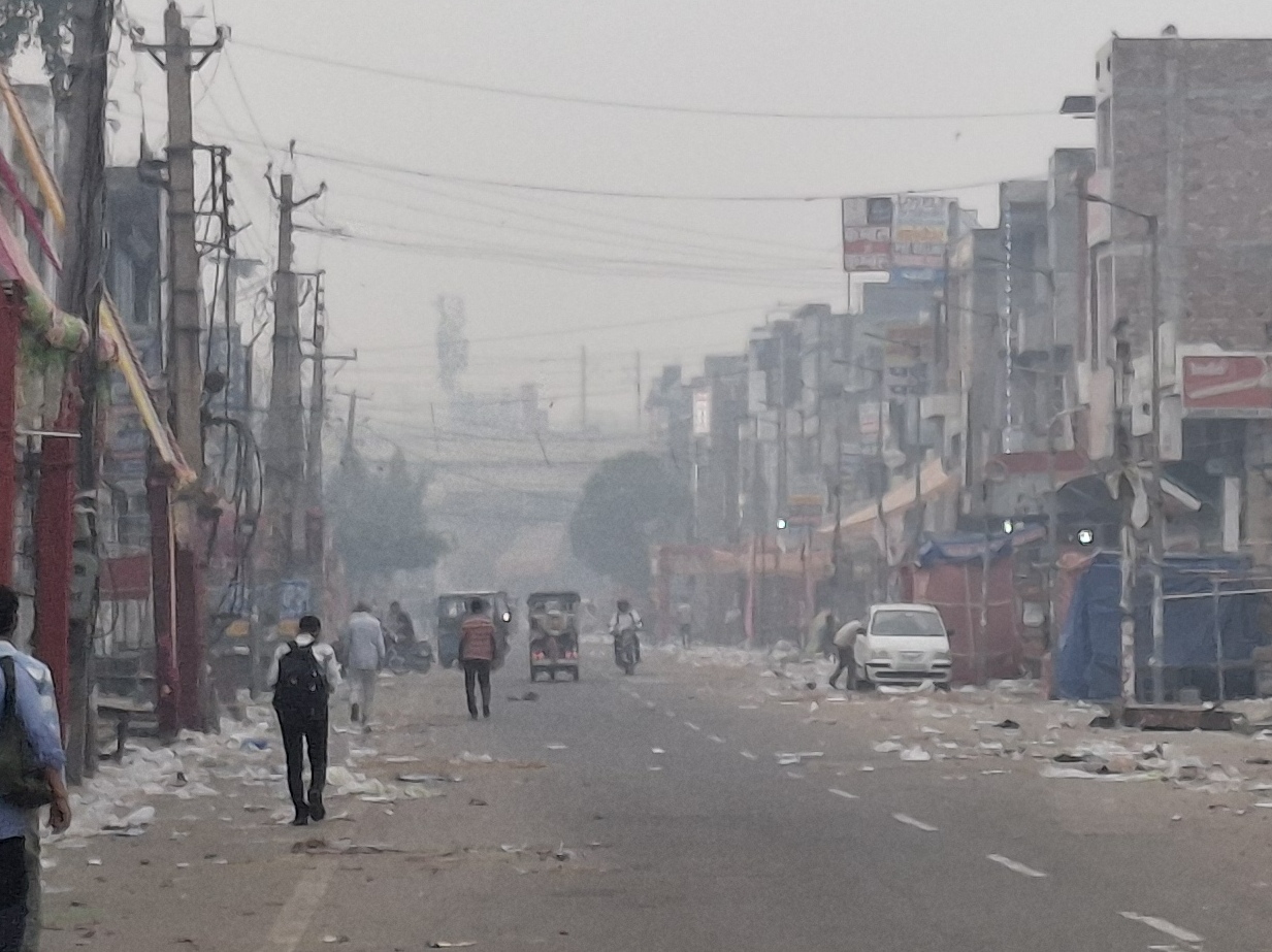 बहादुरगढ़ में सुबह के समय छाया स्मॉग। बहादुरगढ़ में सुबह के समय छाया स्मॉग।