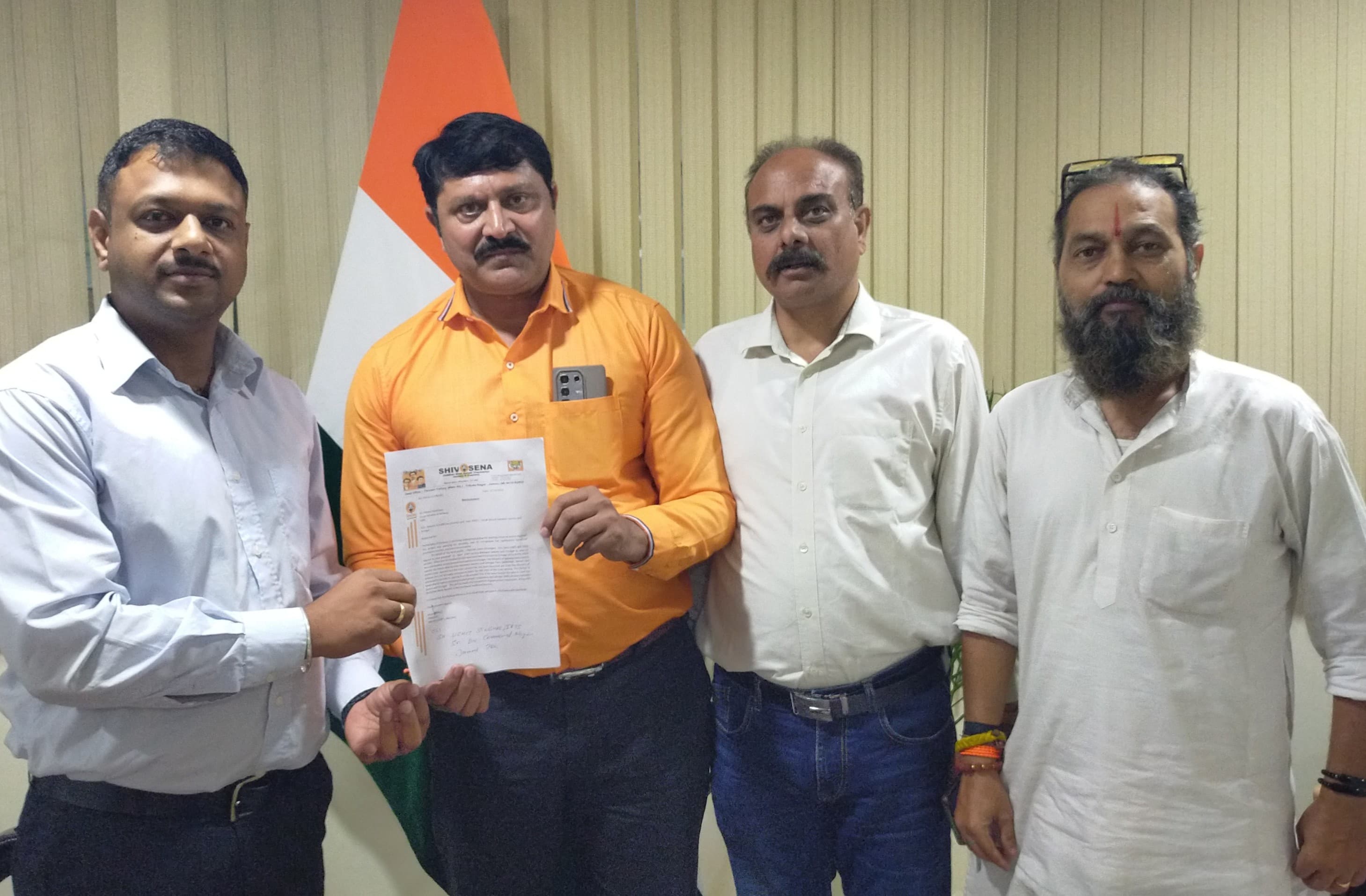 शिवसेना ने जम्मू-श्रीनगर के बीच रेल सेवा मे विलंब पर जताया रोष