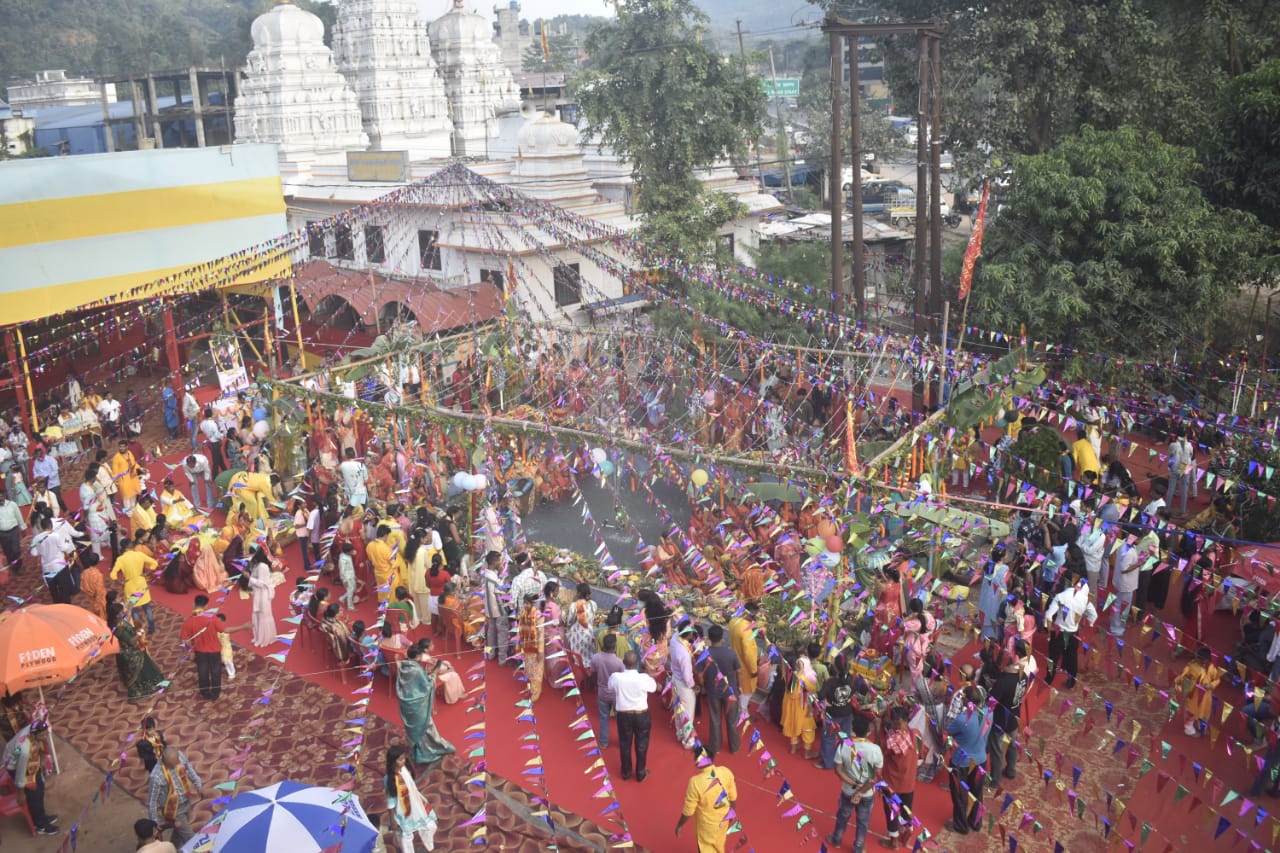 जोराबाट के श्री श्री भद्र कालेश्वरी मंदिर प्रांगण में मनाया गया महापर्व छठ