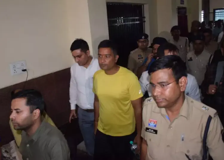 पूर्व मुख्यमंत्री भूपेश बघेल के बेटे चैतन्य बघेल पूर्व मुख्यमंत्री भूपेश बघेल के बेटे चैतन्य बघेल