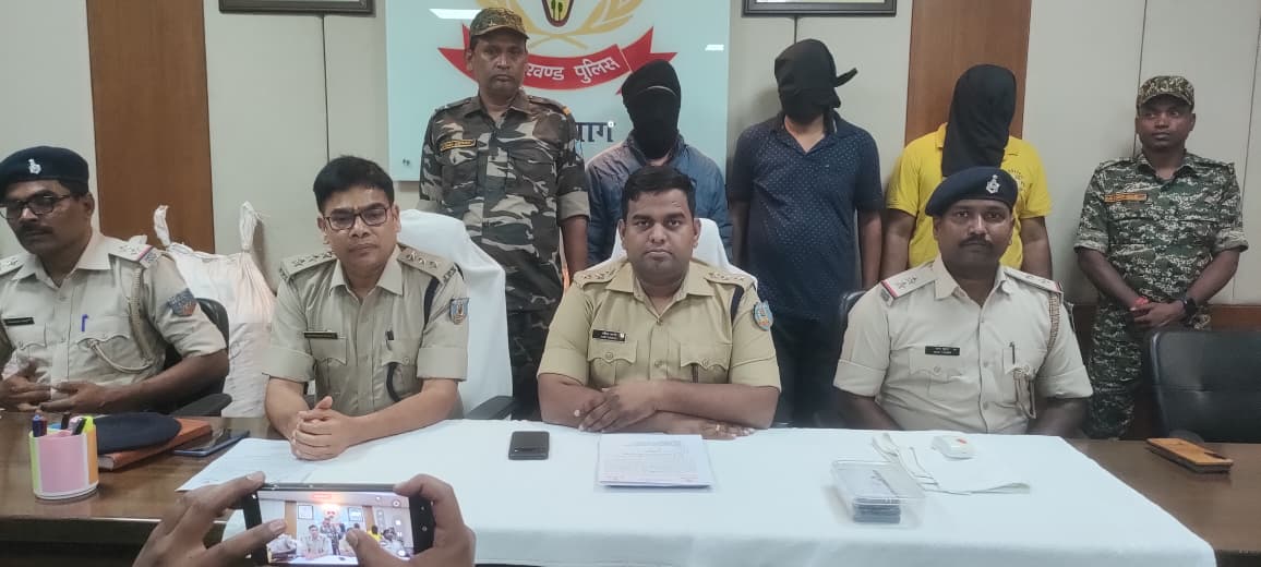 बरामद डोडा की जानकारी देते एसपी बरामद डोडा की जानकारी देते एसपी