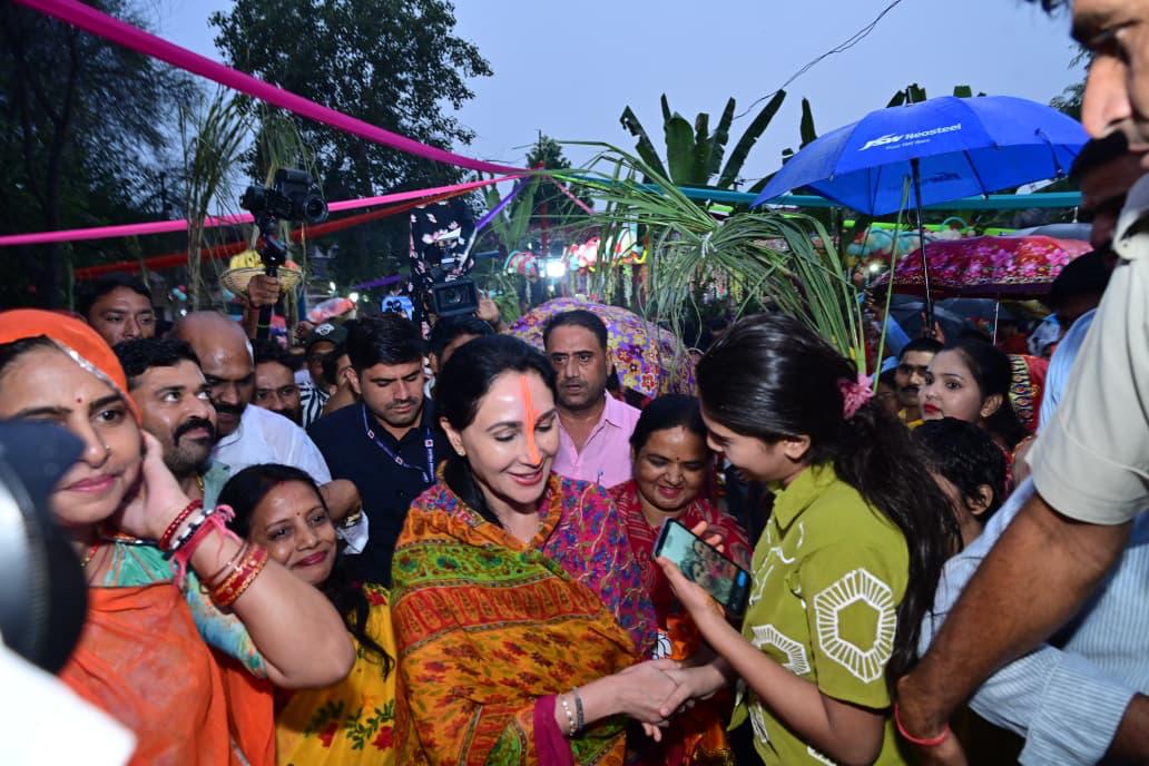 उपमुख्यमंत्री दीया कुमारी ने छठ पूजा कार्यक्रम में की शिरकत उपमुख्यमंत्री दीया कुमारी ने छठ पूजा कार्यक्रम में की शिरकत