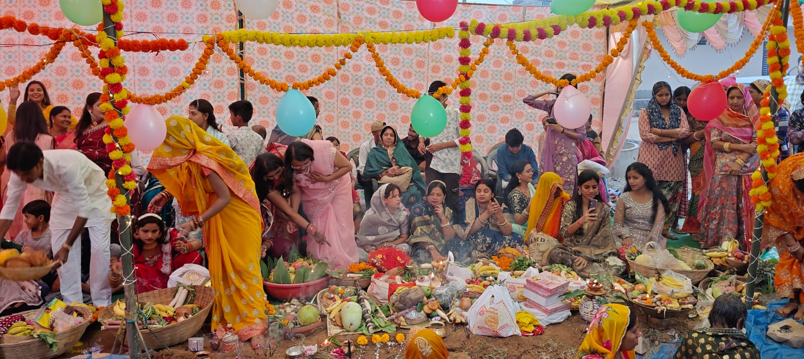 अस्ताचंल सूर्य को दिया अघ्र्य अस्ताचंल सूर्य को दिया अघ्र्य