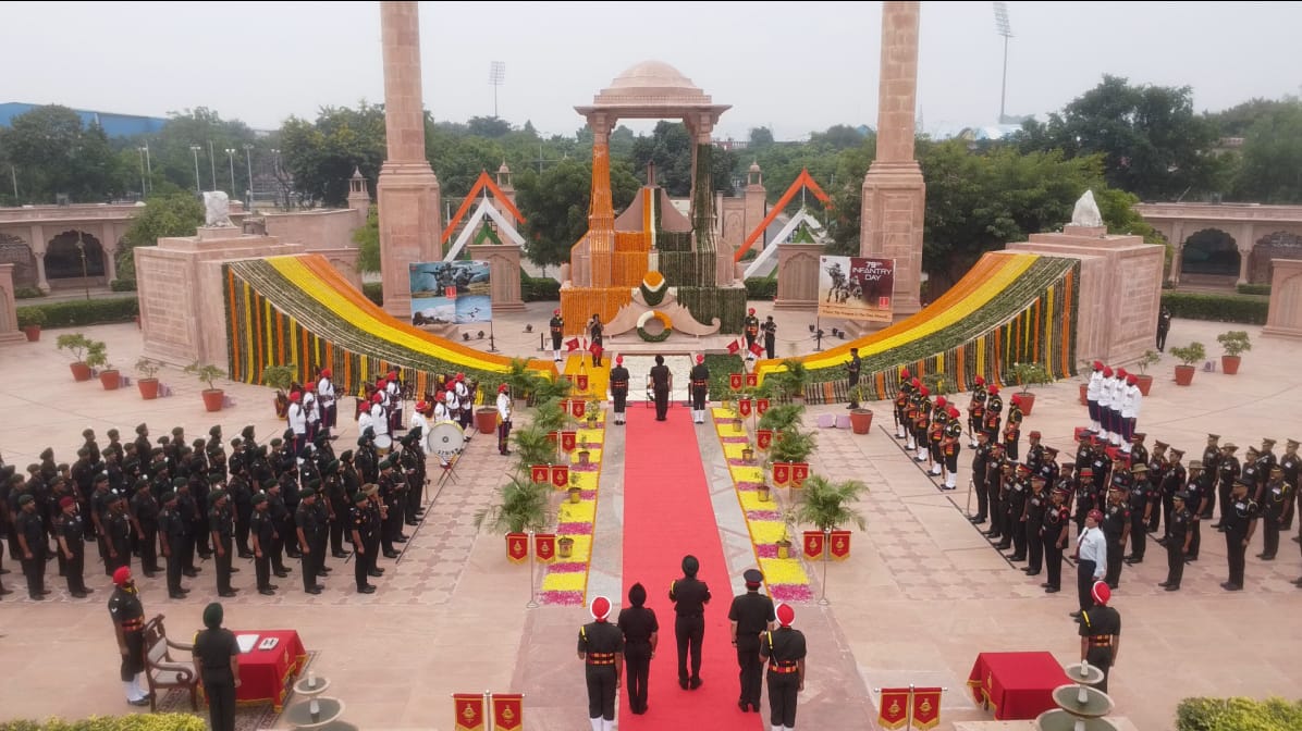 पूर्ण सैन्य गरिमा और श्रद्धा के साथ मनाया 79वां इन्फैंट्री डे पूर्ण सैन्य गरिमा और श्रद्धा के साथ मनाया 79वां इन्फैंट्री डे