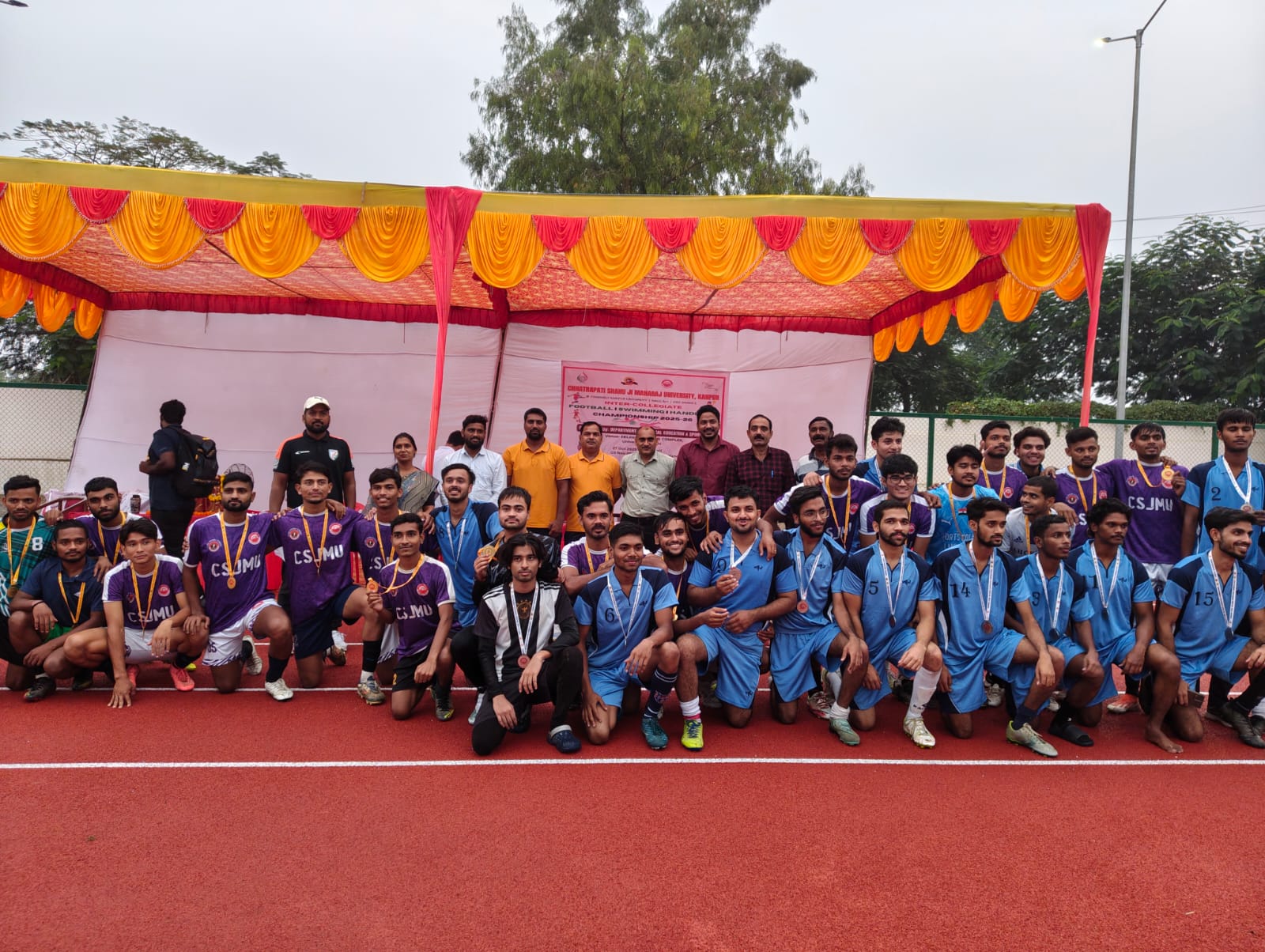 सीएसजेएमयू में फुटबॉल प्रतियोगिता का हुआ शुभारंभ, डीएवी टीम को मिली जीत