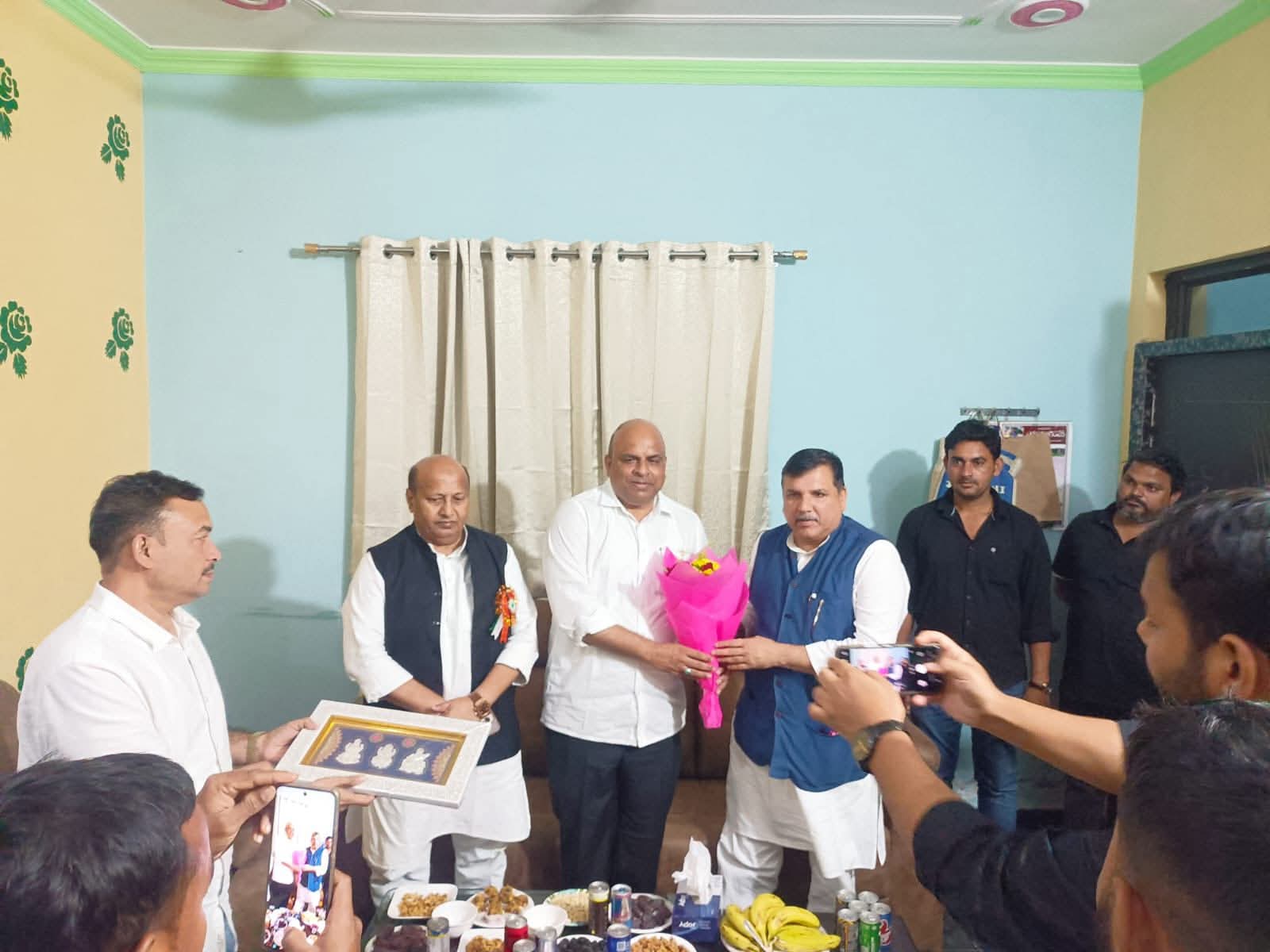 कार्य क्रम मे संजय सिंह कार्य क्रम मे संजय सिंह