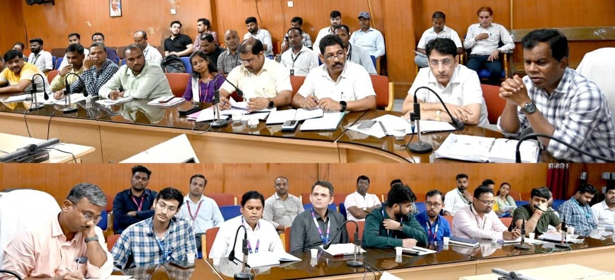 कलेक्टर ने प्रधानमंत्री सूर्य घर मुफ्त बिजली योजना क्रियान्वयन हेतु बैंकर्स व वेंडर की ली बैठक कलेक्टर ने प्रधानमंत्री सूर्य घर मुफ्त बिजली योजना क्रियान्वयन हेतु बैंकर्स व वेंडर की ली बैठक