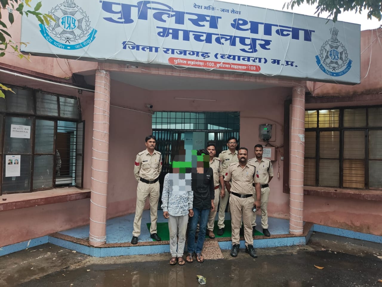 चोरी के मामले में दो आरोपित गिरफ्तार