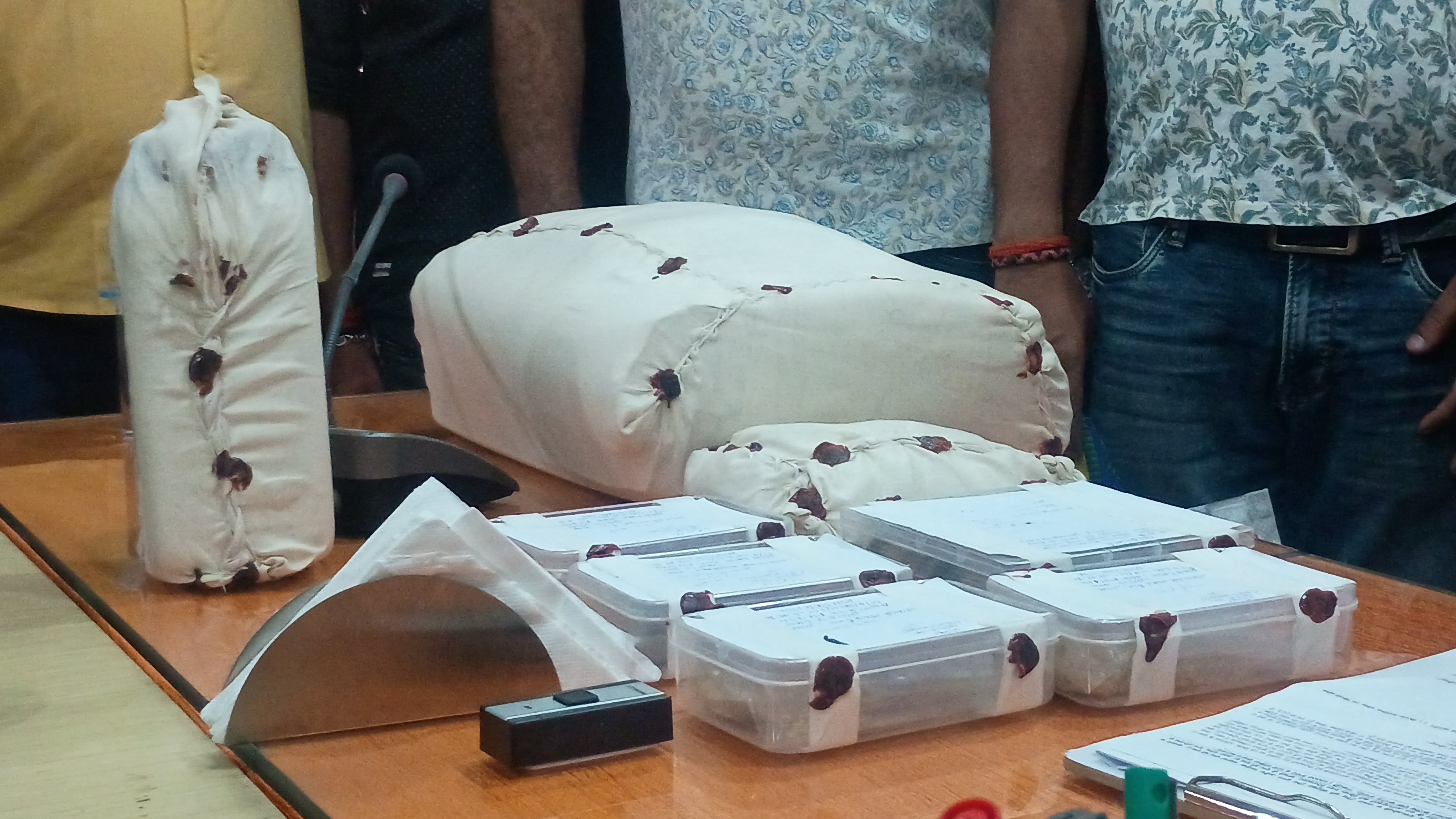 बरामद हुआ सामान