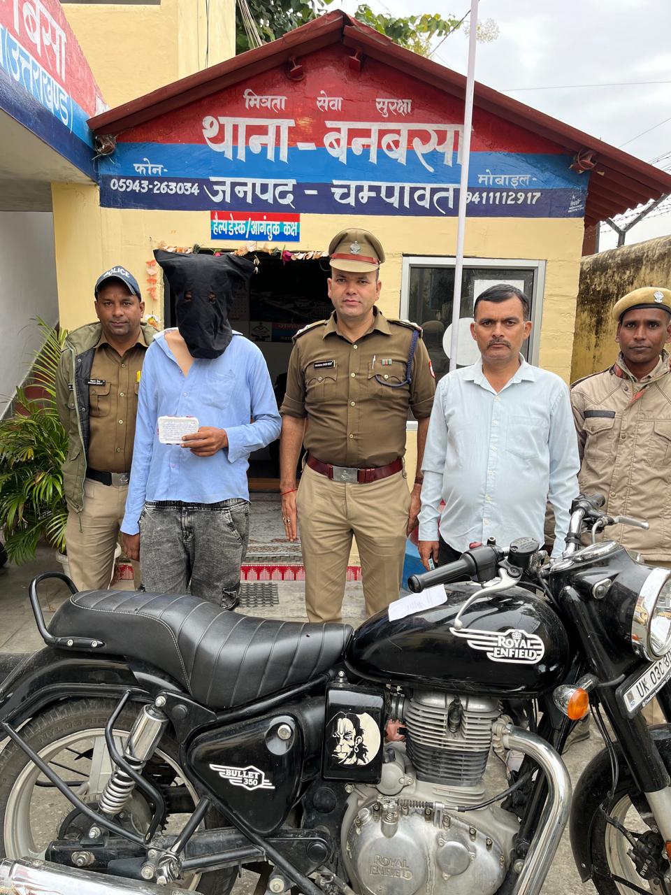 पुलिस द्वारा गिरफ्तार नशा तस्कर पुलिस द्वारा गिरफ्तार नशा तस्कर