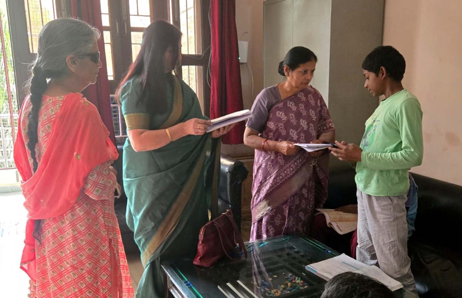 गुरुग्राम में उड्डयन घर बॉयज होम का दौरा करती बाल अधिकार संरक्षण आयोग हरियाणा की टीम। गुरुग्राम में उड्डयन घर बॉयज होम का दौरा करती बाल अधिकार संरक्षण आयोग हरियाणा की टीम।