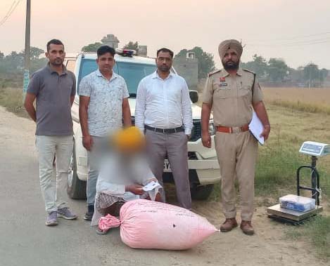 पकड़ा गया चूरापोस्त तस्कर।