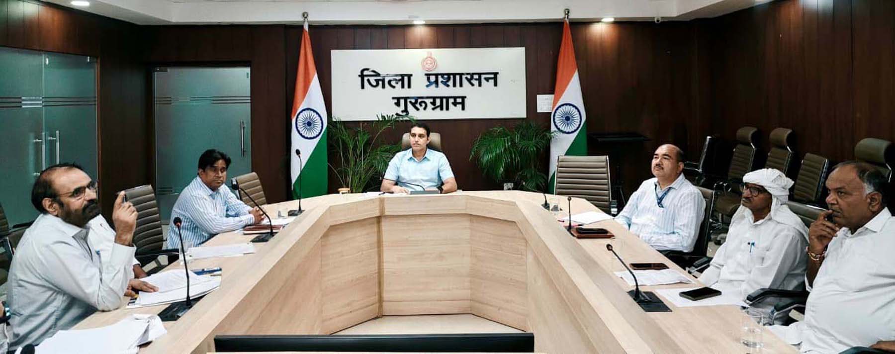 गुरुग्राम जिला में तिलहन उत्पादन बढ़ाने के लिए समीक्षा बैठक लेते डीसी अजय कुमार। गुरुग्राम जिला में तिलहन उत्पादन बढ़ाने के लिए समीक्षा बैठक लेते डीसी अजय कुमार।