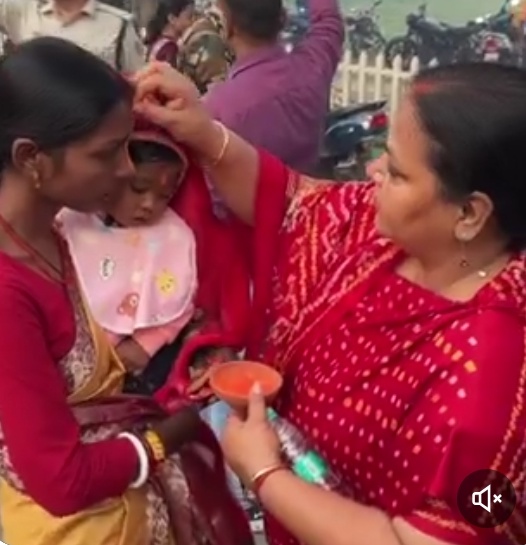 अनुष्ठान  शामिल मंत्री दीपिका पांडेय समेत अन्य अनुष्ठान  शामिल मंत्री दीपिका पांडेय समेत अन्य