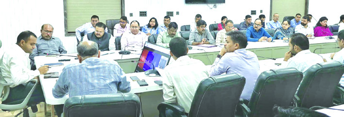 बैठक के दौरान बैठक के दौरान