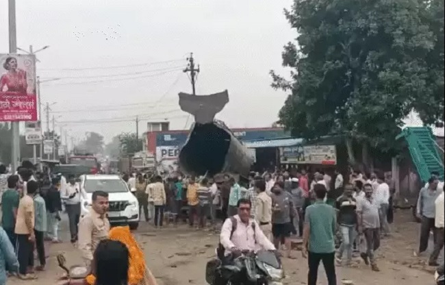 मप्रः इटारसी में वेल्डिंग के दौरान खाली गैस टैंकर में ब्लास्ट, 8 घायल मप्रः इटारसी में वेल्डिंग के दौरान खाली गैस टैंकर में ब्लास्ट, 8 घायल