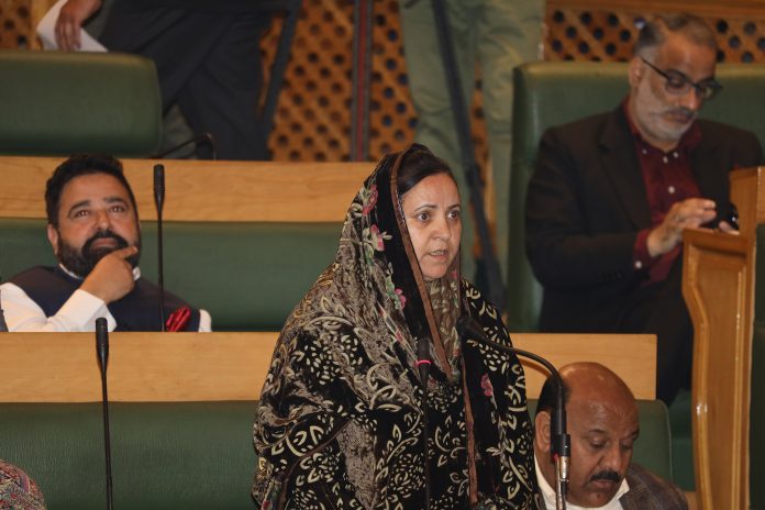 भाजपा विधायक शक्ति परिहार ने शिक्षा विभाग में तबादलों में क्षेत्रीय भेदभाव का लगाया आरोप, मचा हंगामा