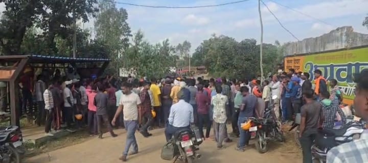 प्रर्दशन करते किसान प्रर्दशन करते किसान