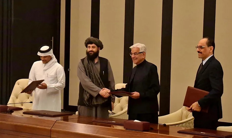 कतर की राजधानी दोहा में 20 अक्टूबर को पाकिस्तान और अफगानिस्तान के प्रतिनिधि। फोटो - इंटरनेट मीडिया कतर की राजधानी दोहा में 20 अक्टूबर को पाकिस्तान और अफगानिस्तान के प्रतिनिधि। फोटो - इंटरनेट मीडिया