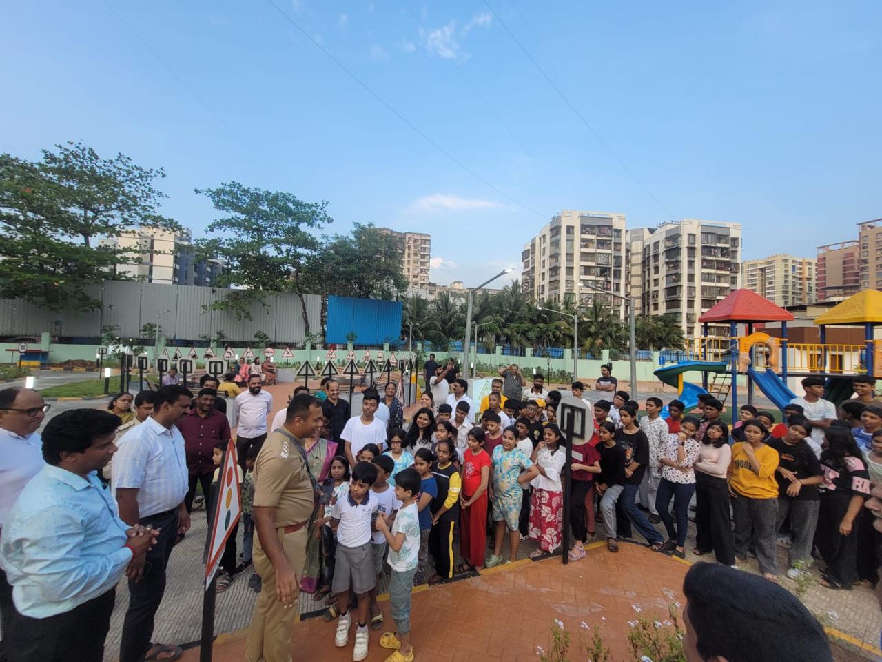 Road sefty program for teenage teenage students Road sefty program for teenage teenage students