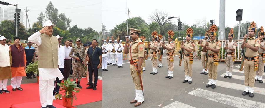 मुख्यमंत्री डॉ. मोहन यादव ने रन फॉर साइबर अवेयरनेस के अवसर पर अटल पथ पर सलामी ली मुख्यमंत्री डॉ. मोहन यादव ने रन फॉर साइबर अवेयरनेस के अवसर पर अटल पथ पर सलामी ली