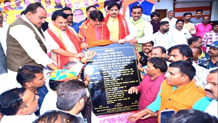 देवासः मंत्री कैलाश विजयवर्गीय ने सोनकच्छ में किया 1754.74 लाख रुपये के विकास कार्यों का लोकार्पण एवं भूमिपूजन देवासः मंत्री कैलाश विजयवर्गीय ने सोनकच्छ में किया 1754.74 लाख रुपये के विकास कार्यों का लोकार्पण एवं भूमिपूजन