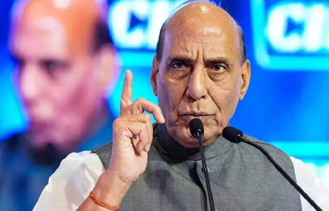 रक्षा मंत्री राजनाथ सिंह ​