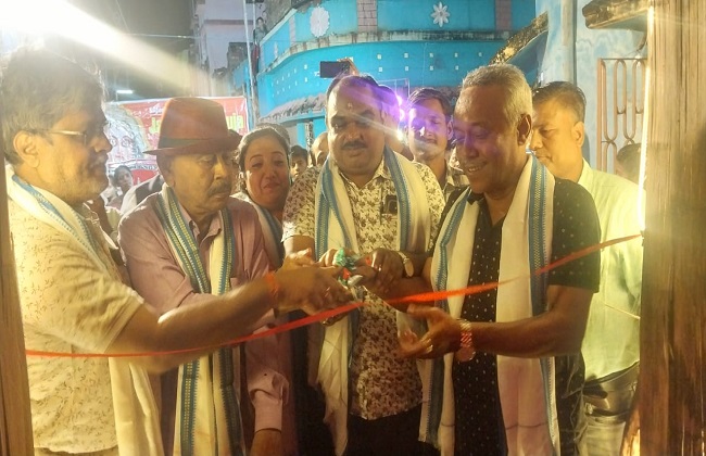 जगद्धात्री पूजा मंडप का उद्घाटन