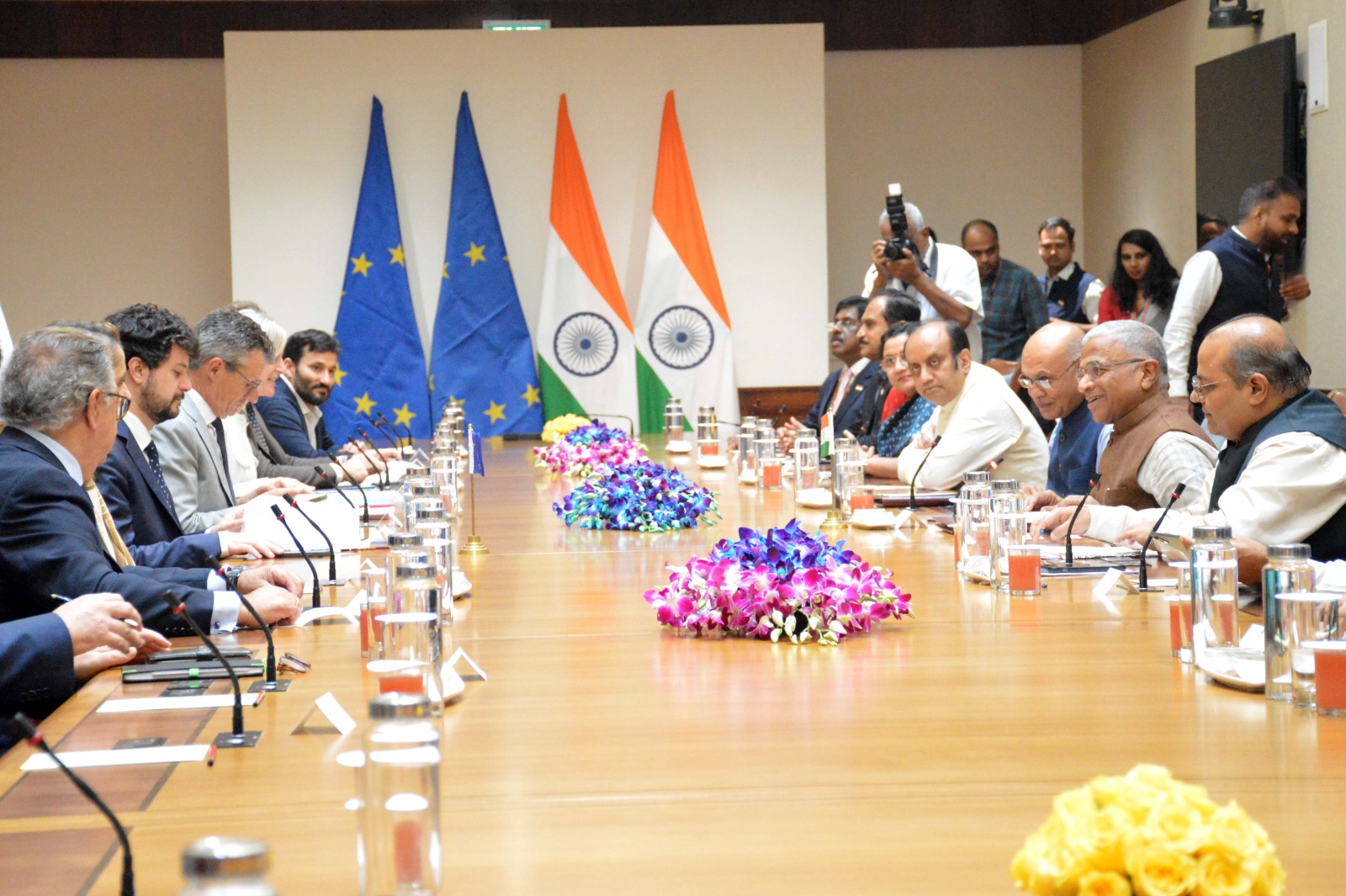 यूरोपीय संसदीय प्रतिनिधिमंडल ने की राज्यसभा के  उपसभापति हरिवंश से की मुलाकात