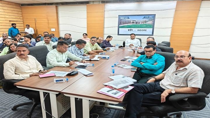 इंदौरः जिले के सभी एसडीएम और तहसीलदारों को दिया गया मतदाता सूची के विशेष गहन पुनरीक्षण का प्रशिक्षण इंदौरः जिले के सभी एसडीएम और तहसीलदारों को दिया गया मतदाता सूची के विशेष गहन पुनरीक्षण का प्रशिक्षण