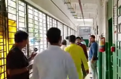 मेदनीपुर के मोहनपुर में एक्सीडेंट मेदनीपुर के मोहनपुर में एक्सीडेंट