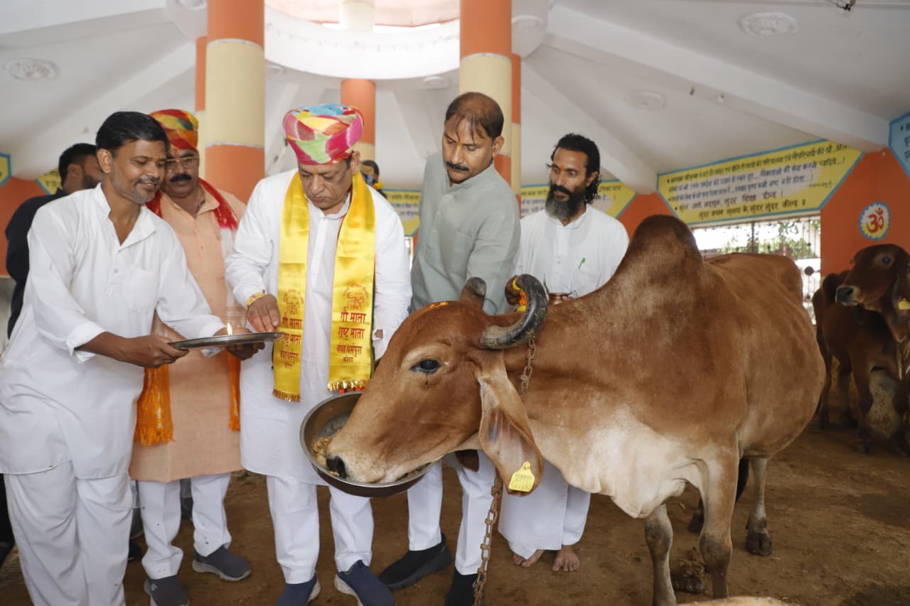 गाय का दूध, घी, दही, छाछ स्वास्थ्यवर्धक : मंत्री जोराराम कुमावत गाय का दूध, घी, दही, छाछ स्वास्थ्यवर्धक : मंत्री जोराराम कुमावत