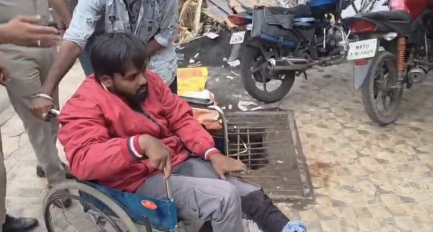 'शॉर्ट एनकाउंटर' के बाद बजरंग दल के पूर्व पदाधिकारी एवं बीजेपी नेता के हत्यारे जबलपुर मेडिकल लाए गए 'शॉर्ट एनकाउंटर' के बाद बजरंग दल के पूर्व पदाधिकारी एवं बीजेपी नेता के हत्यारे जबलपुर मेडिकल लाए गए