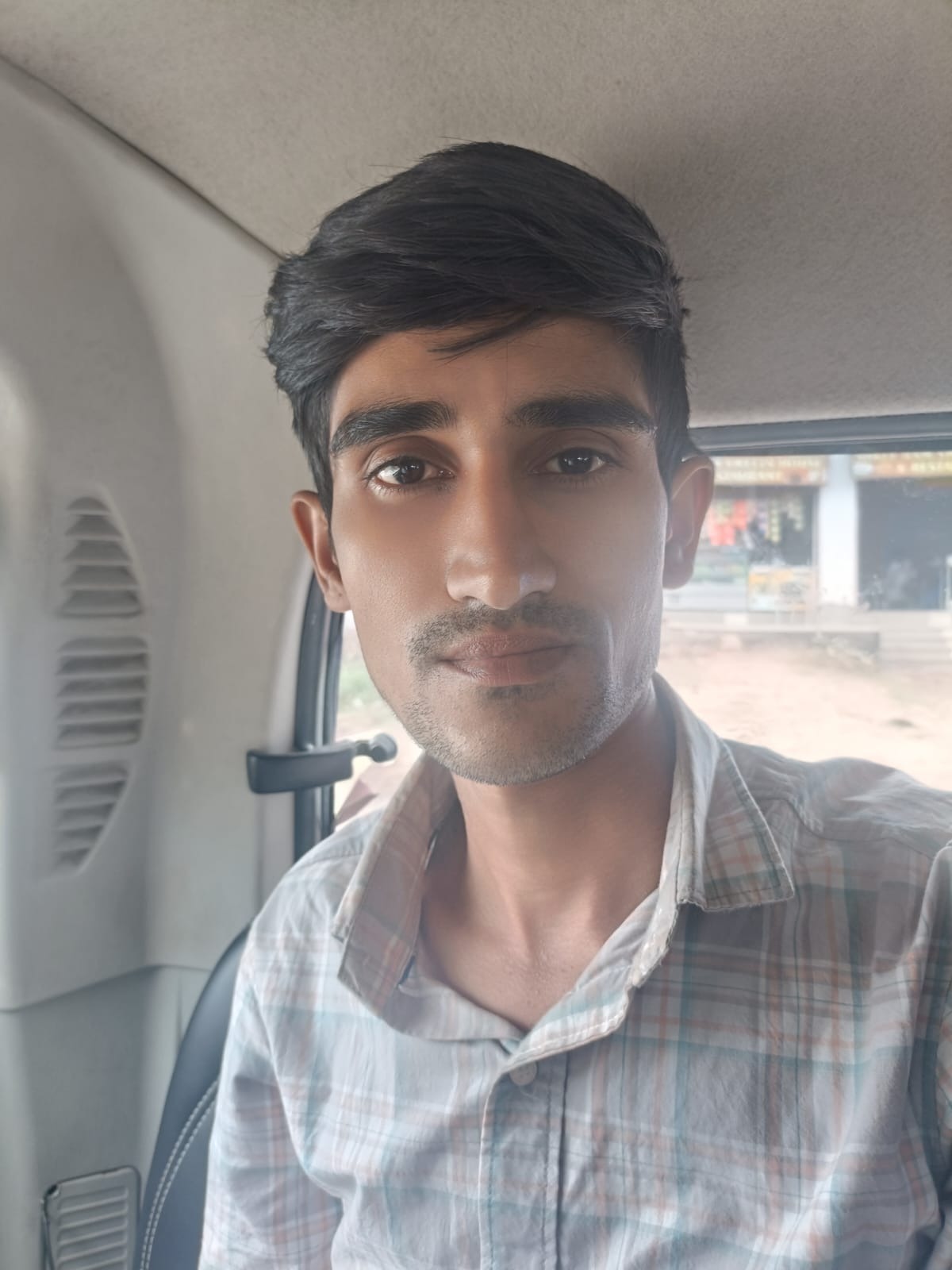 गिरफ्तार किया गया आरोपी गिरफ्तार किया गया आरोपी