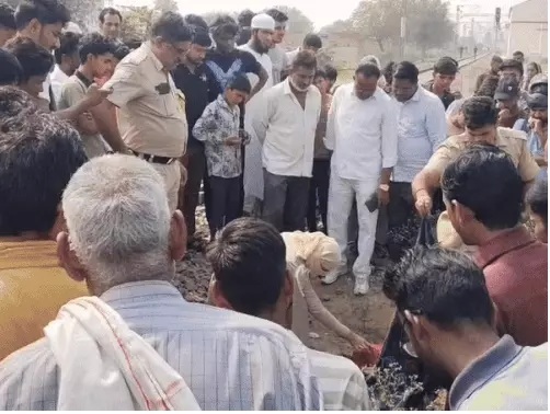 ट्रेन से कटकर महिला की मौत ट्रेन से कटकर महिला की मौत