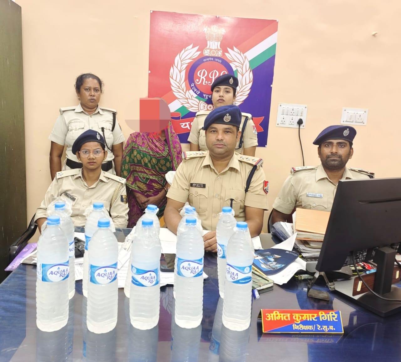 बरामद शराब बरामद शराब