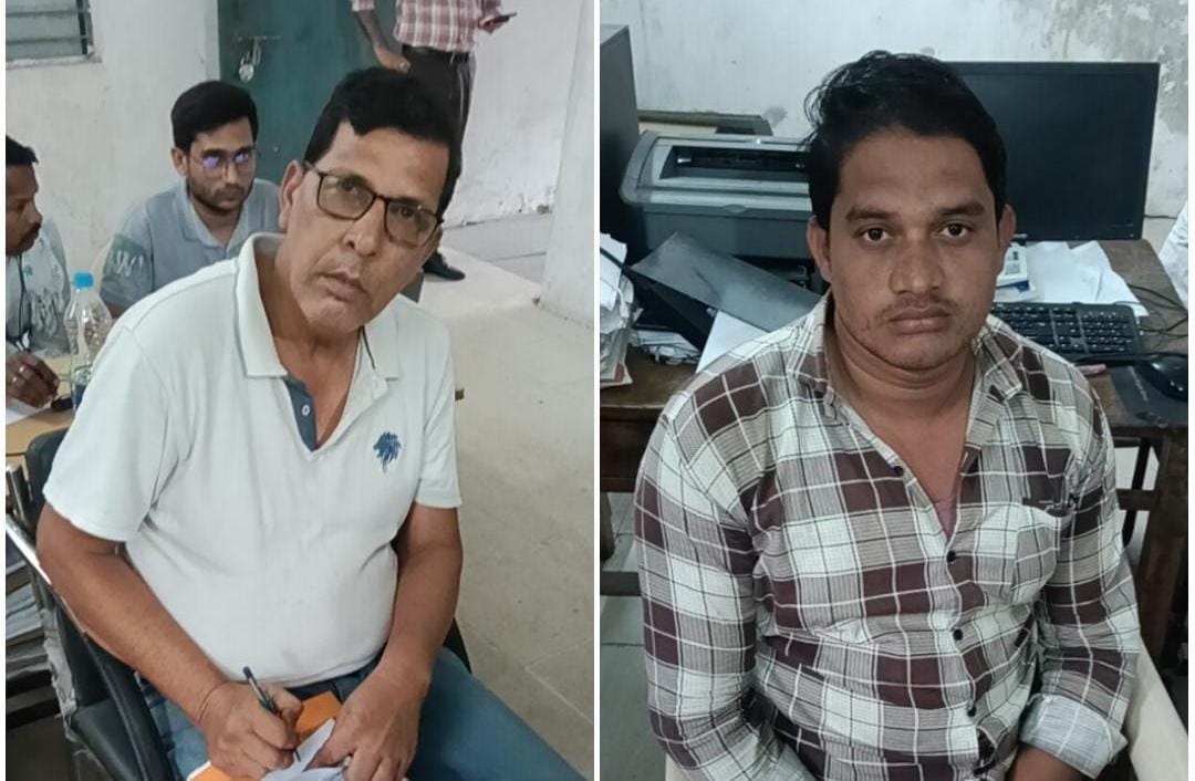 चांपा में एसीबी की बड़ी कार्रवाई: 1.80 लाख रुपए रिश्वत लेते अमीन पटवारी और ऑपरेटर रंगे हाथ गिरफ्तार चांपा में एसीबी की बड़ी कार्रवाई: 1.80 लाख रुपए रिश्वत लेते अमीन पटवारी और ऑपरेटर रंगे हाथ गिरफ्तार