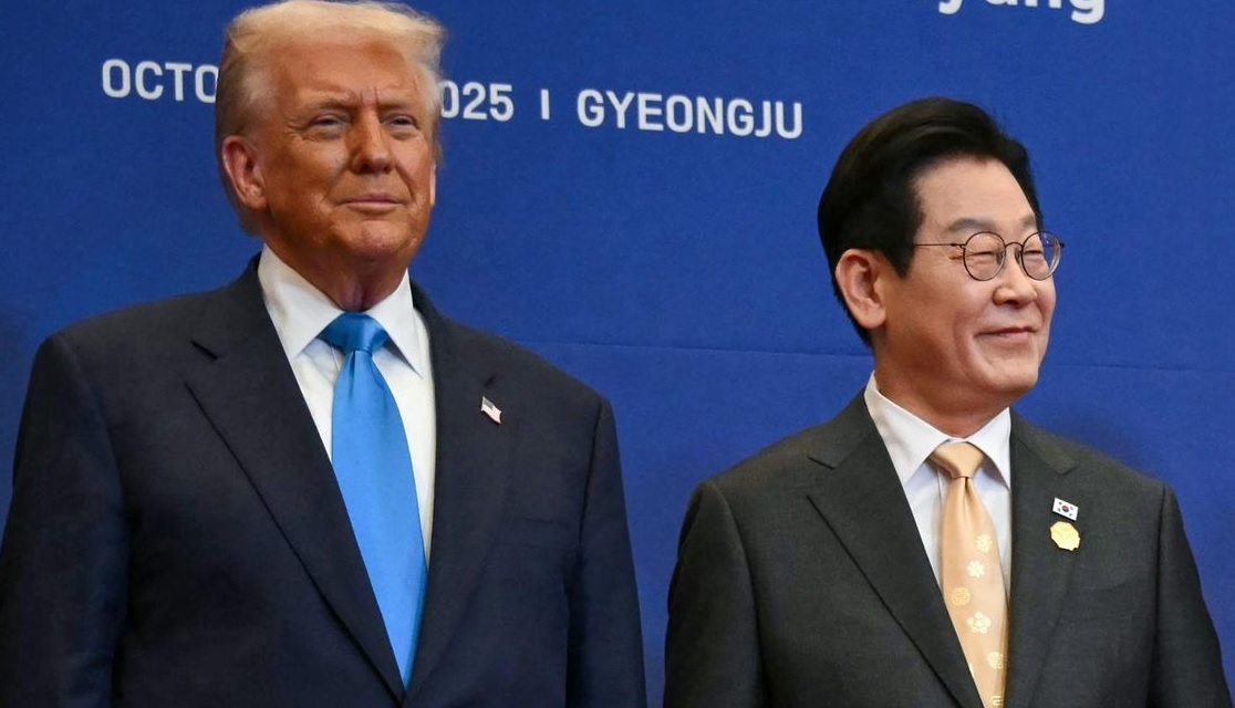 अमेरिकी राष्ट्रपति डोनाल्ड ट्रंप और दक्षिण कोरिया के राष्ट्रपति ली जे म्युंग बुधवार को ग्योंगजू में। फोटो- इंटरनेट मीडिया