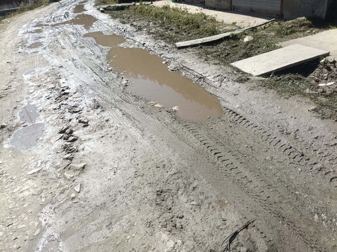 पीएमजीएसवाई सड़क की बदहाली