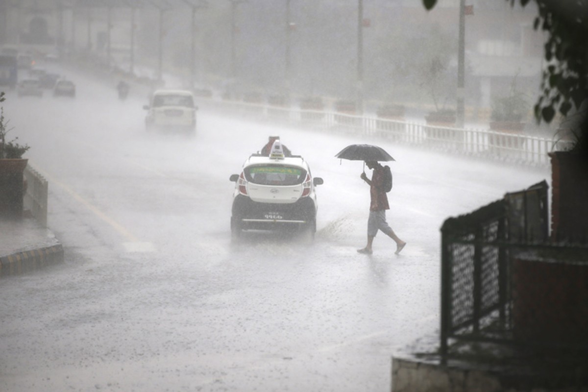 नेपाल में हो रही बारिश