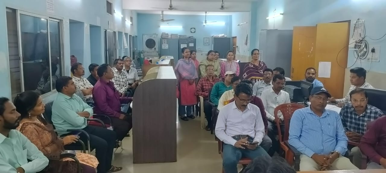 बैठक में उपस्थित पथ विक्रेता।