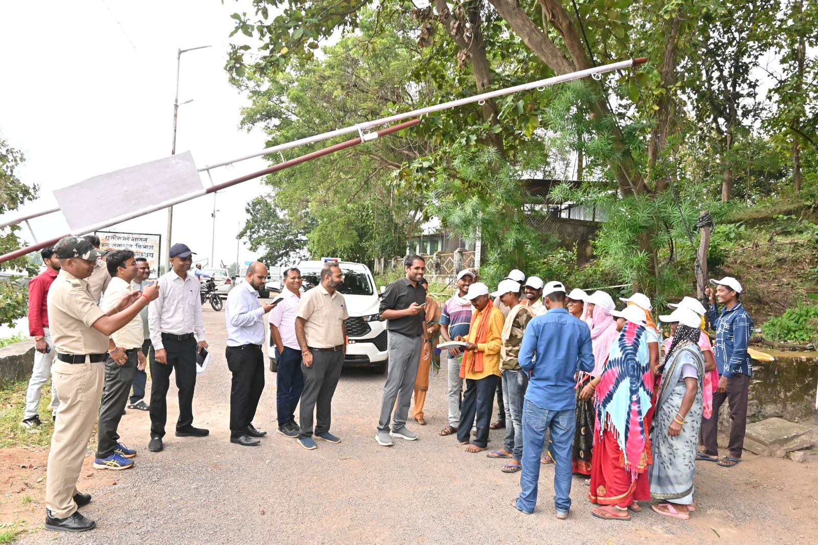 माडमसिल्ली डेम का निरीक्षण किया गया।