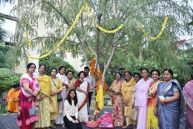 डॉ शिखा दरबारी सहित अन्य डॉ शिखा दरबारी सहित अन्य