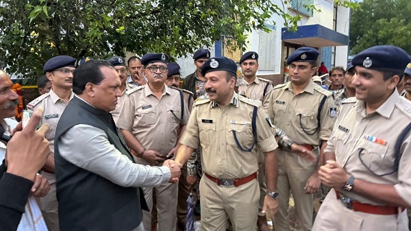 जिला अस्पताल से बच्चा चोरी में मानव तस्करी एंगल पर भी होगी जांच : डीआईजी अमित सांघी