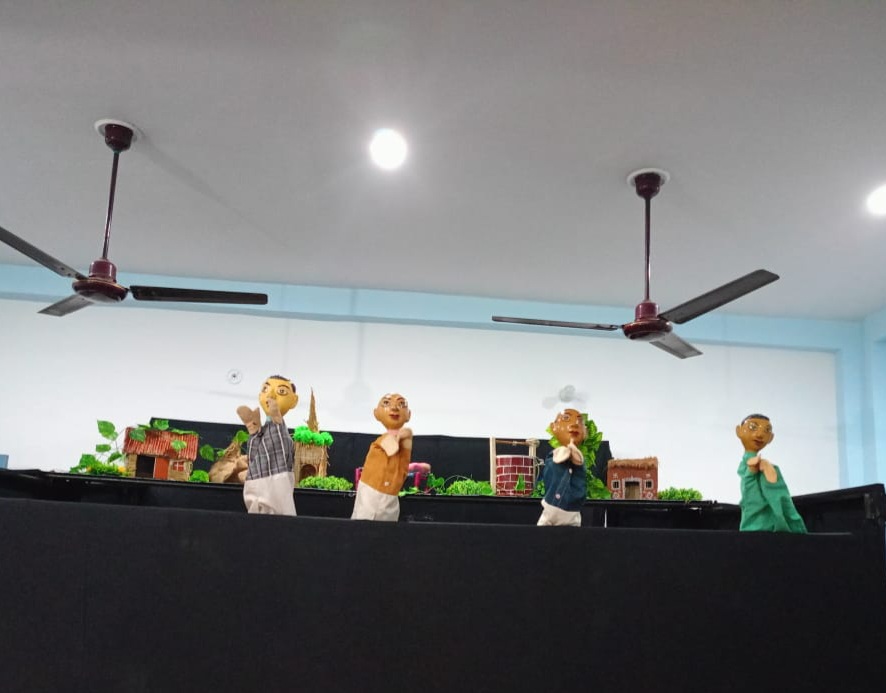 सरदार पटेल की जयंती की पूर्व संध्या पर कठपुतली नाटक सरदार पटेल की जयंती की पूर्व संध्या पर कठपुतली नाटक