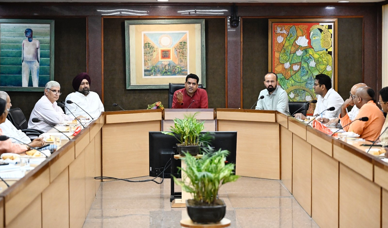 दिल्ली सचिवालय में घुमनहेड़ा गांव में नई गौशाला की स्थापना और संचालन के लेकर उच्चस्तरीय बैठक की अध्यक्षता करते दिल्ली के विकास मंत्री कपिल मिश्रा दिल्ली सचिवालय में घुमनहेड़ा गांव में नई गौशाला की स्थापना और संचालन के लेकर उच्चस्तरीय बैठक की अध्यक्षता करते दिल्ली के विकास मंत्री कपिल मिश्रा