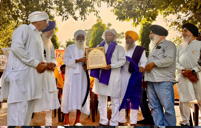 सोनीपत अमर बलिदानी दादा कुशाल     सिंह दहिया की जन्मभूमि गांव बढख़ालसा में यात्रा आरंभ करते हुए